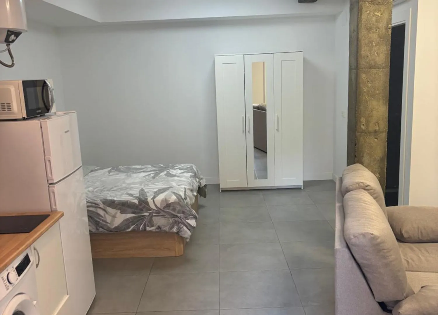 Apartamento 3 A 10 Min Caminando De La Estacion De Bus Y Tren Maria Zambrano Malaga 0*,  Spain